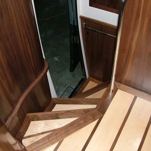 stairs_endeavour_motorhome